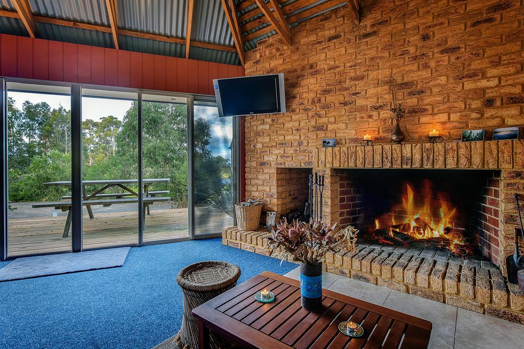 Waverley House Cottages Lakes Entrance Exteriör bild